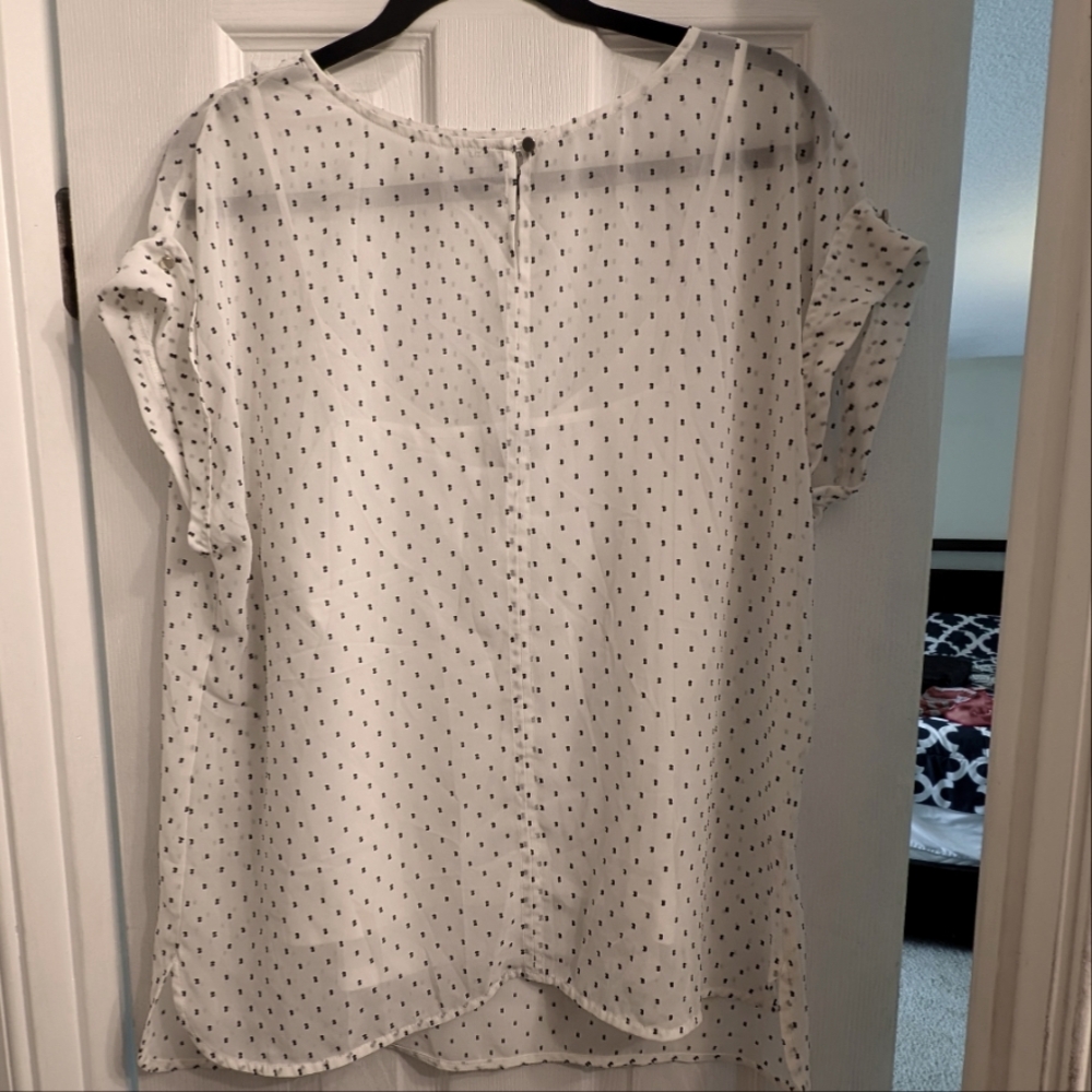 White/Black Sheer blouse with attached cami (L)